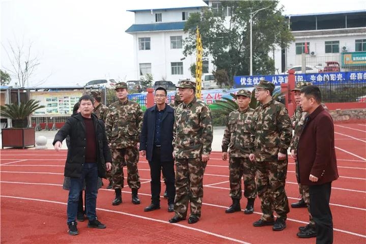 军旗飘扬在战贫战场——武警贵州省总队倾力帮扶松桃苗族自治县大坪场镇脱贫攻坚纪实