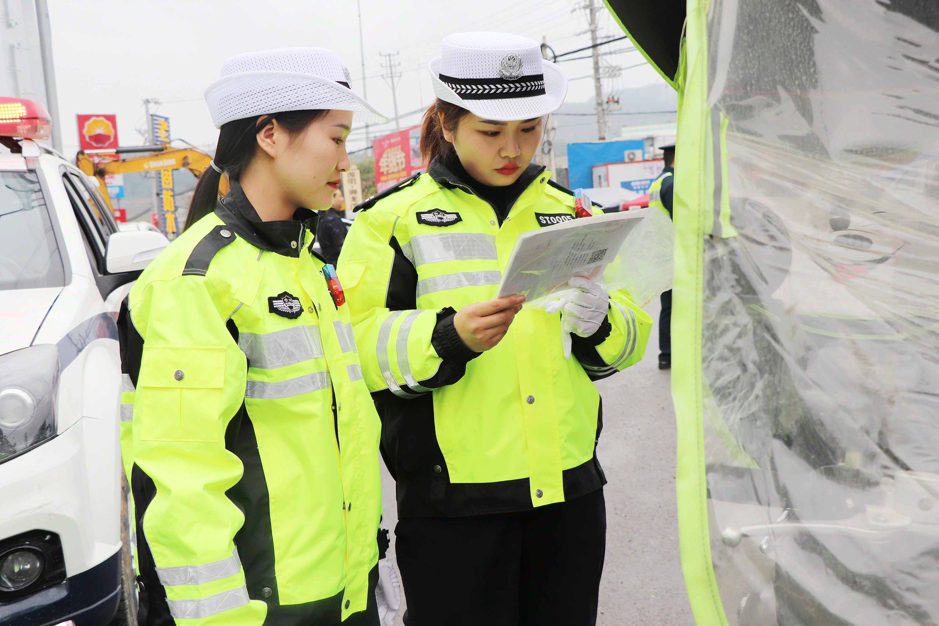 【网络中国节·清明】松桃交警圆满完成清明节交通安全保卫任务