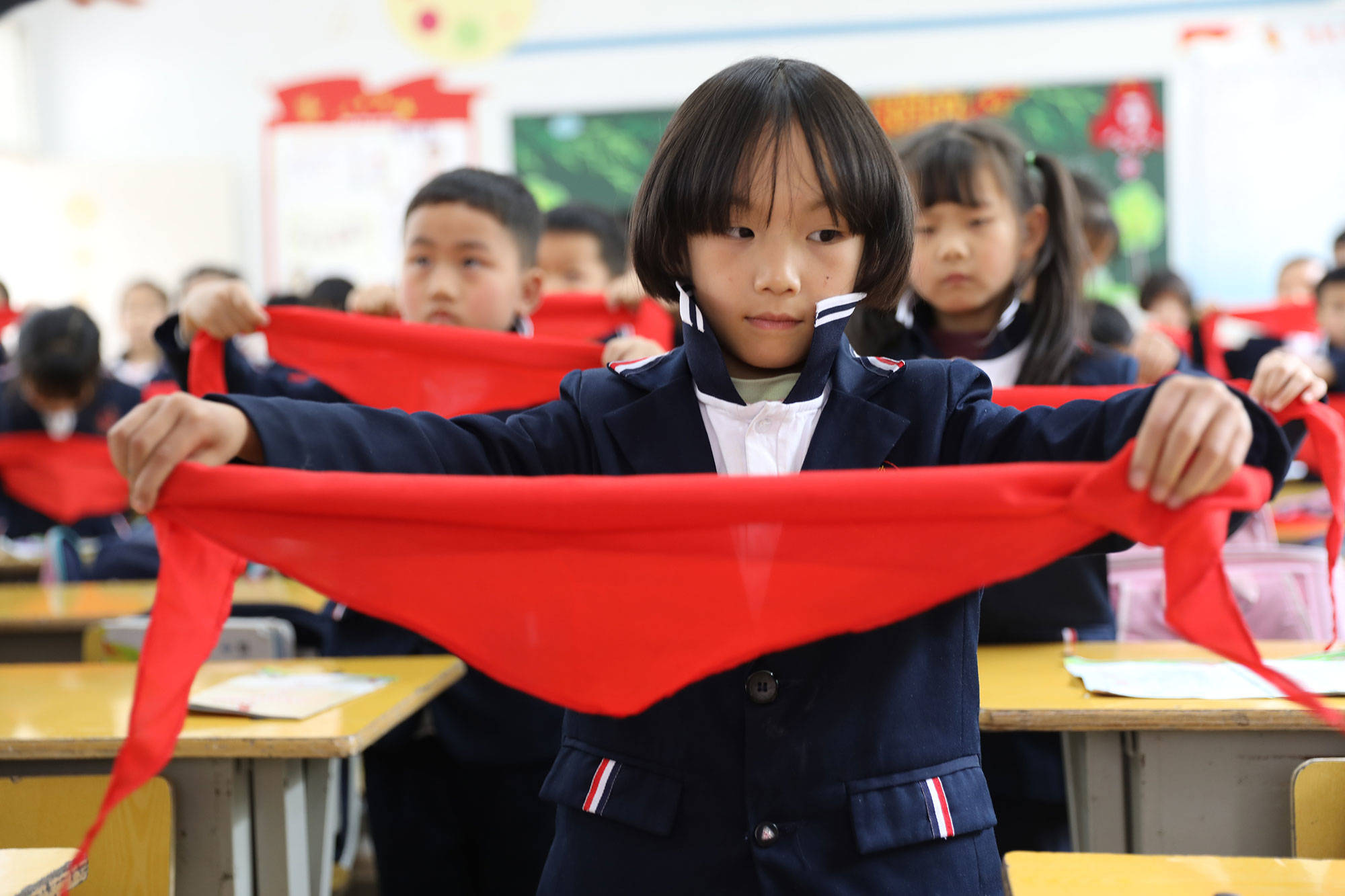 松桃实验小学：队前教育 传递星星火炬