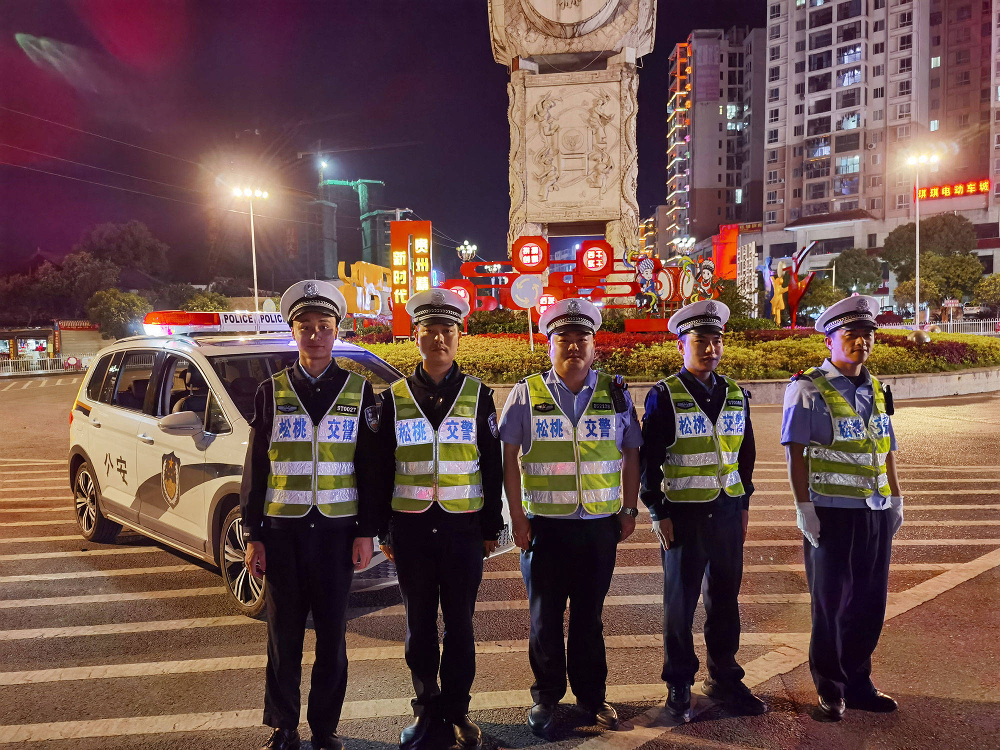 松桃交警圆满完成2021年“五一”道路交通安保任务