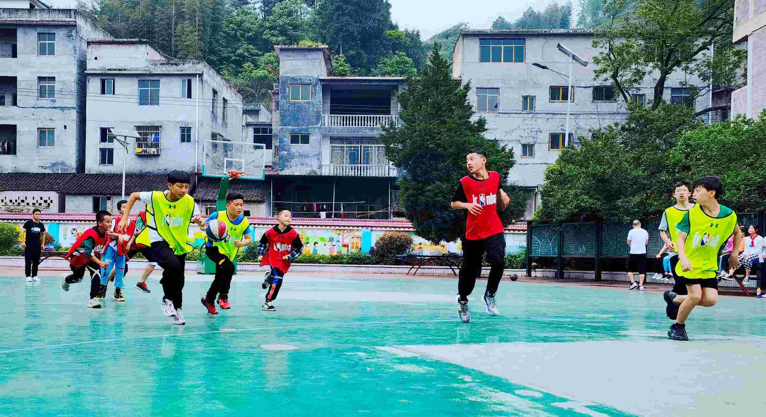 【奋斗百年路 启航新征程】妙隘乡完小举办“喜迎建党100周年.阳光下成长”篮球赛