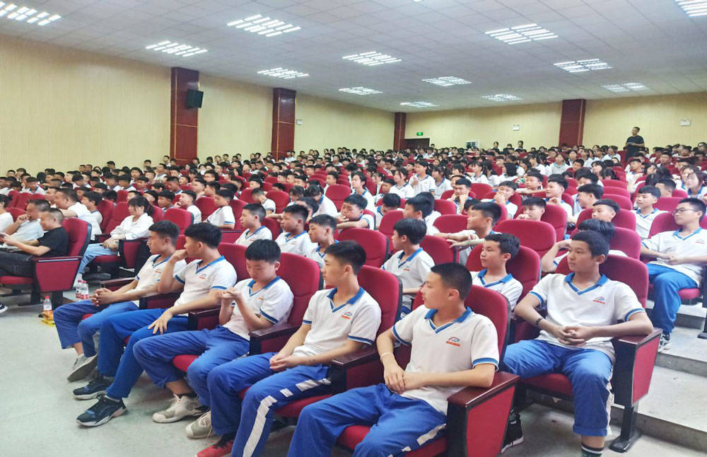 松桃高平实验学校举行党史学习教育演讲比赛