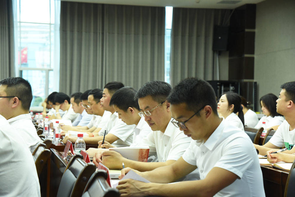 【奋斗百年路　启航新征程】县委理论学习中心组党史学习教育专题学习会召开