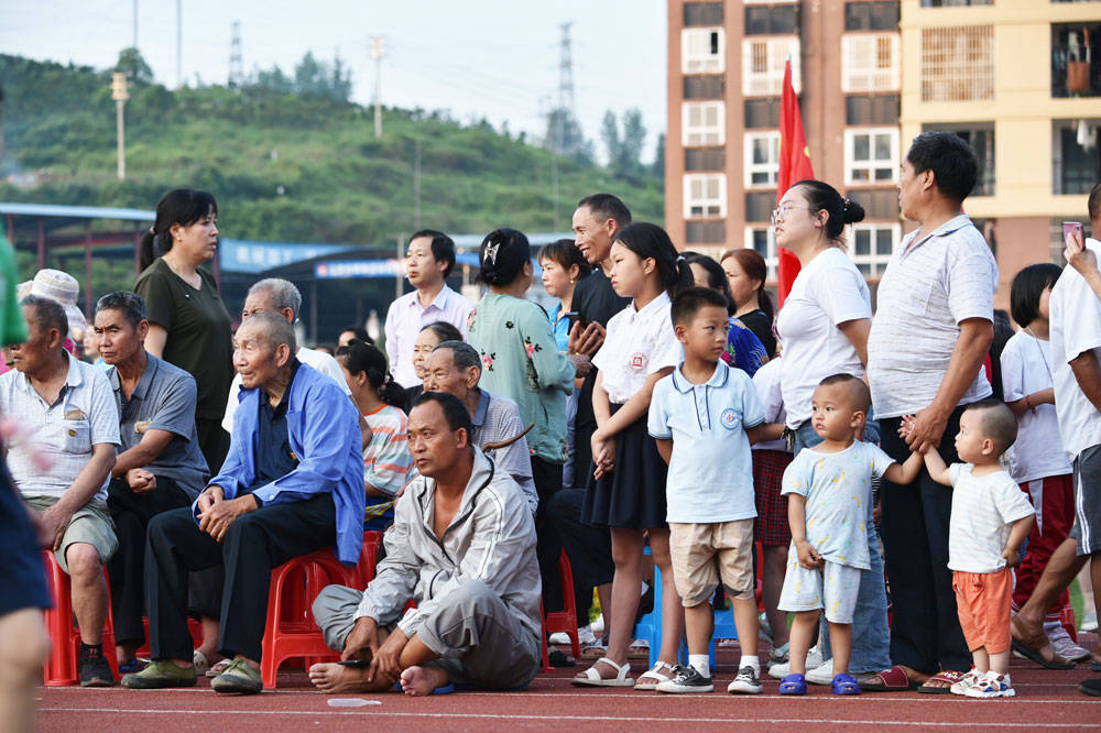 【奋斗百年路　启航新征程】“喜庆百年华诞 桑榆红心向党”