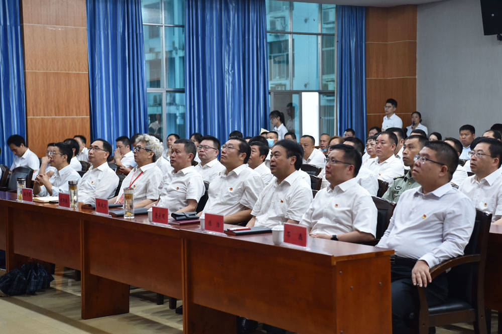 庆祝中国共产党成立100周年大会在松桃干部群众中引起强烈反响