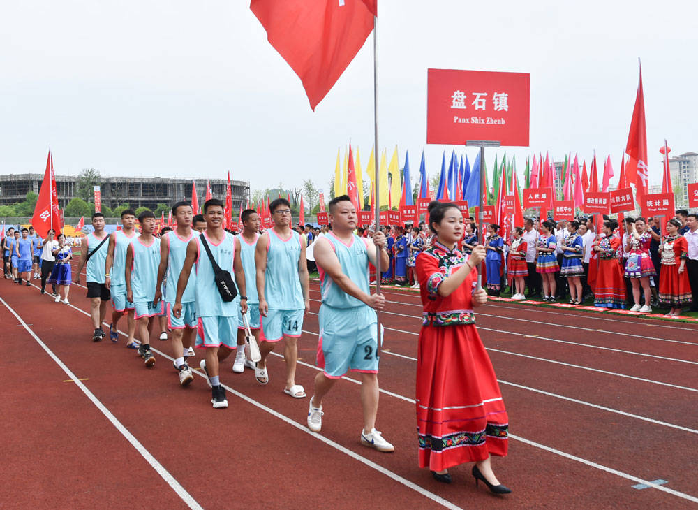 松桃举办“美丽乡村”“三和锰业杯”职工篮球联赛