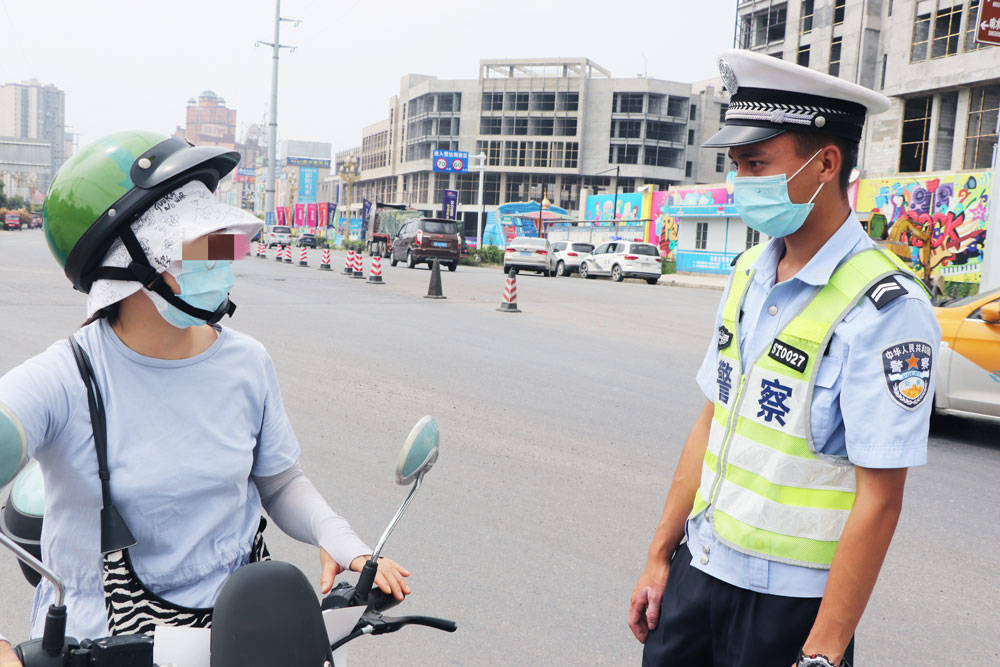 松桃交警大队组织开展交通违法行为专项整治行动