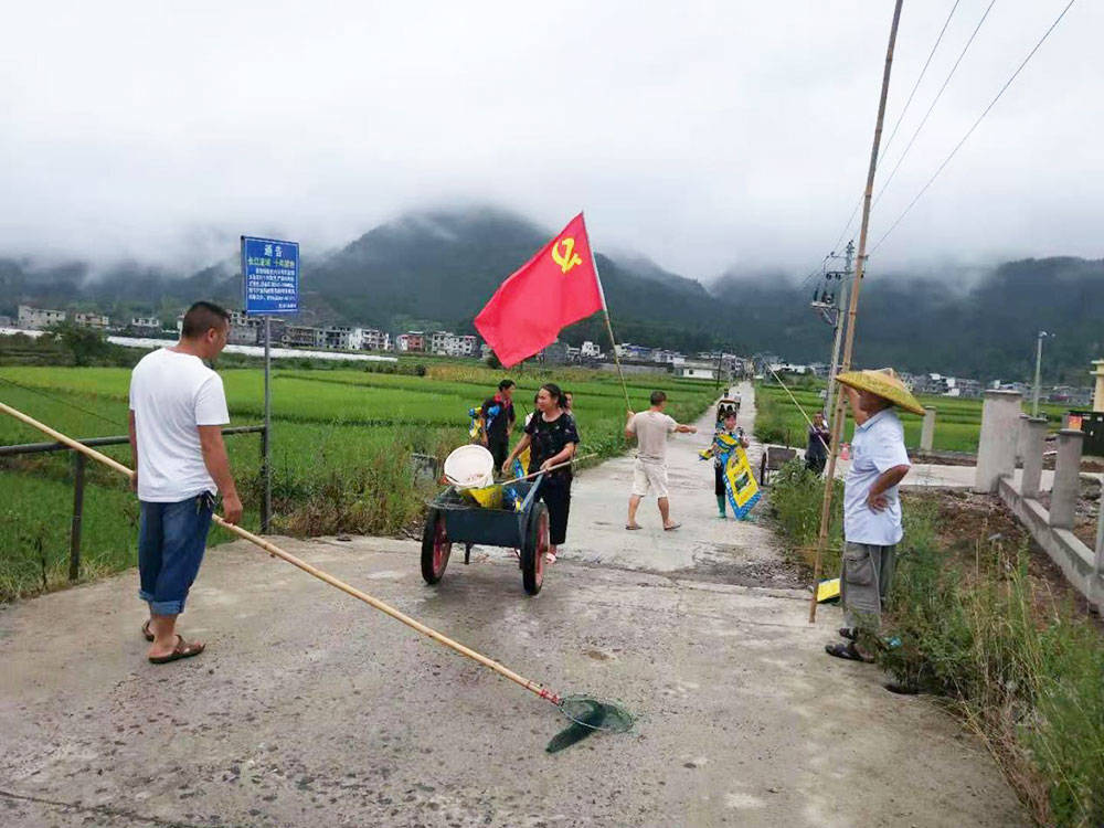 【我为群众办实事】普觉镇：党员干部树模范村庄环境换新颜