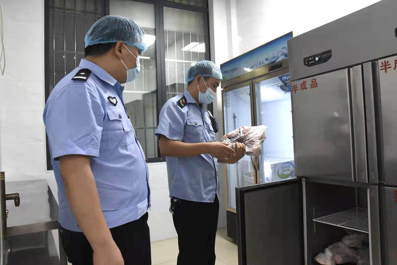 加强“双节”食品监管 守护群众“舌尖安全”