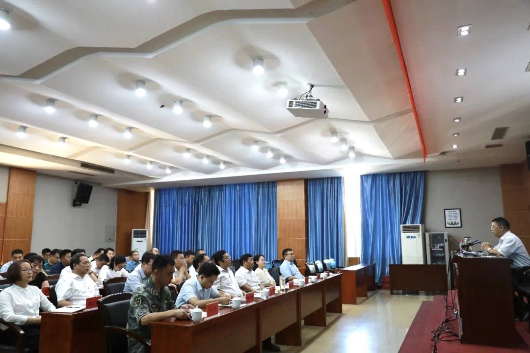 学习贯彻习近平总书记“七一”重要讲话精神市委宣讲团松桃报告会召开