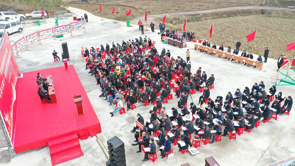 正大镇长征村第十一届村民委员会换届选举大会顺利召开