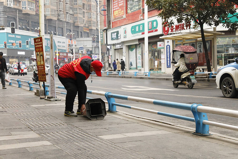 松桃：节日我在岗　服务不停歇