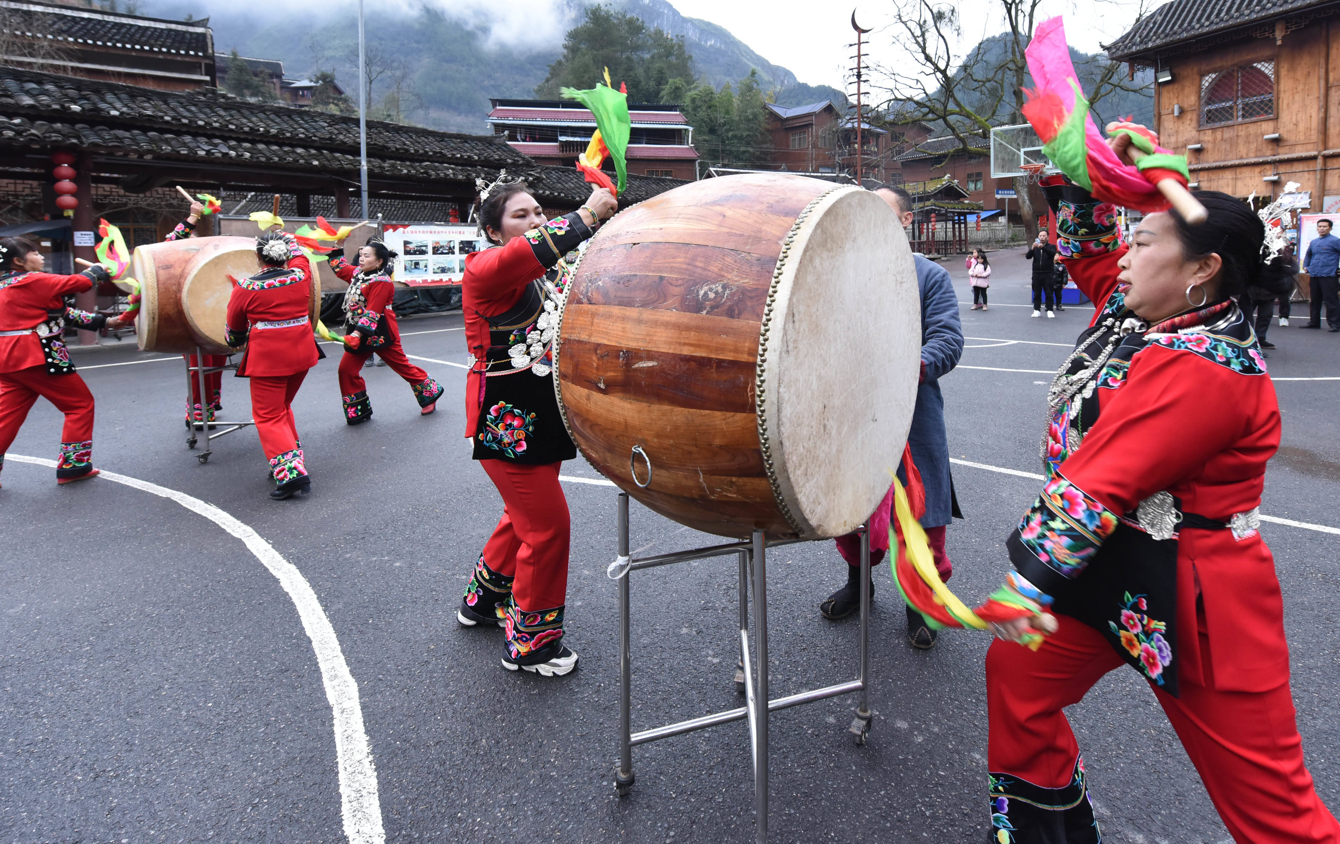 松桃：多彩民俗迎新年