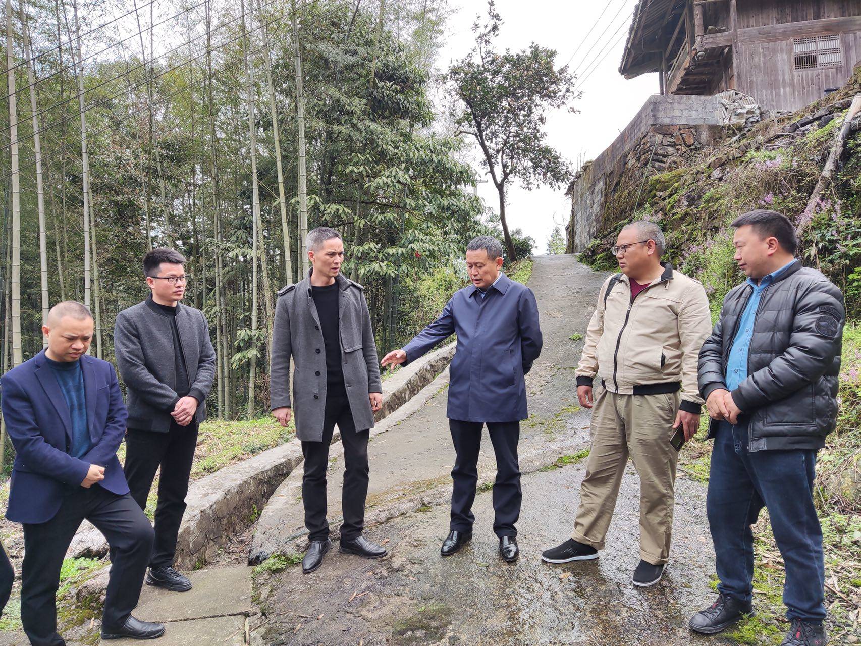 龙群跃到孟溪镇调研汛期安全、地质灾害防治、森林防火、乡村振兴工作