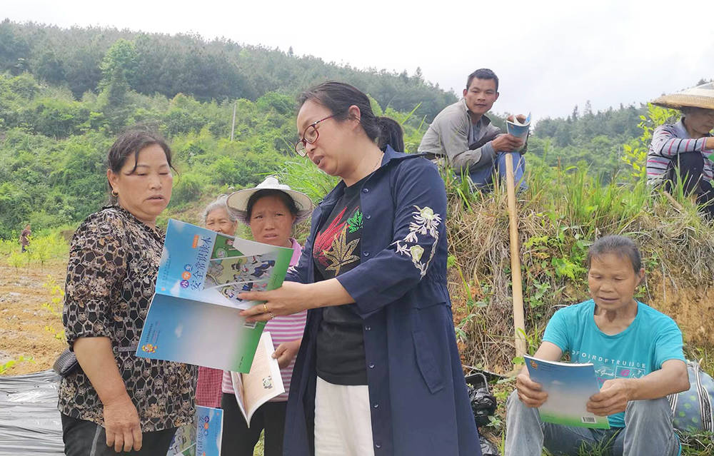 普觉镇开展道路交通“打非治违”联合专项整治行动