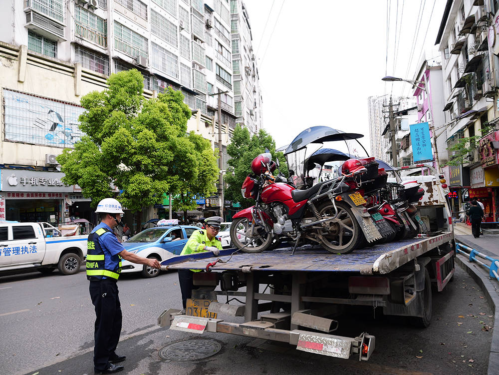 松桃：重拳出击！整治交通违法乱象