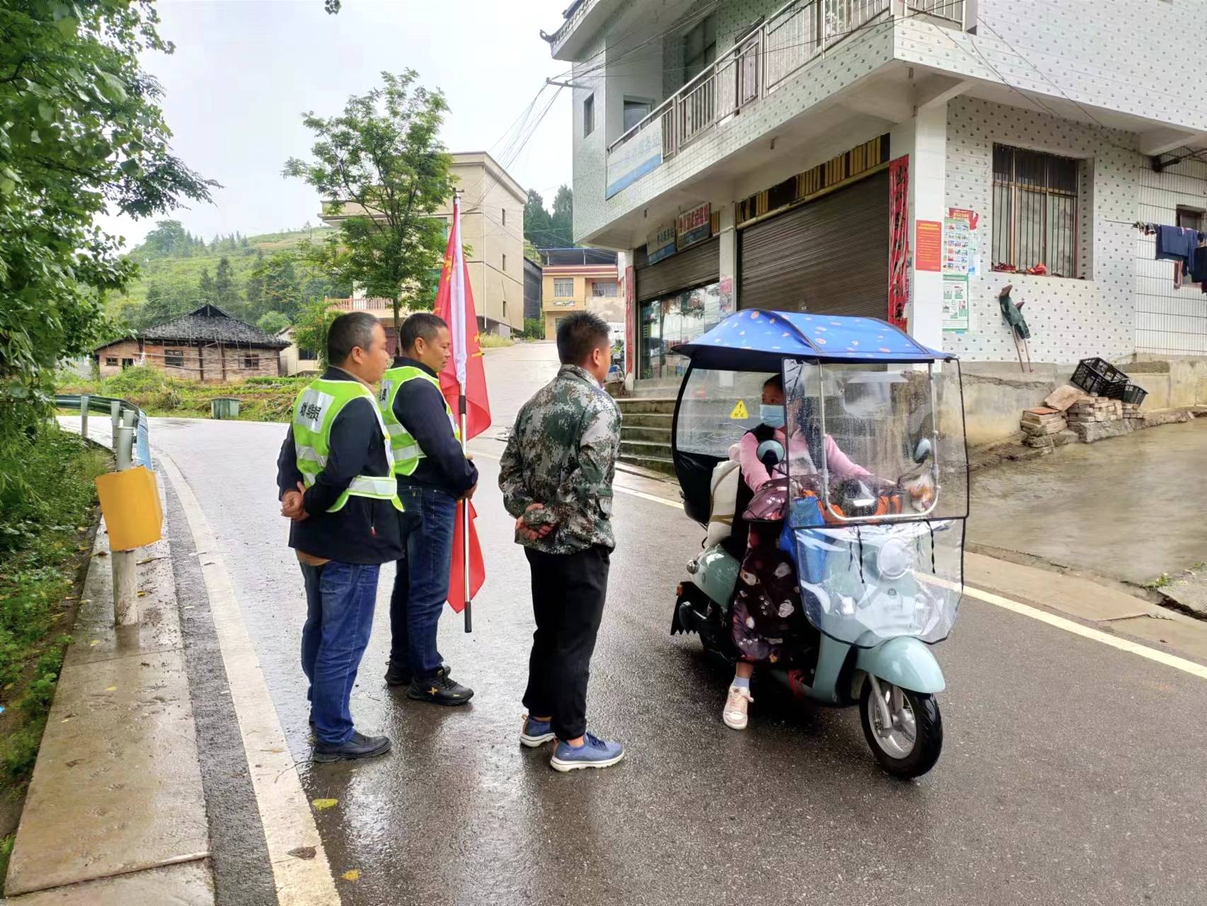 普觉镇持续发力增强民众安全指数