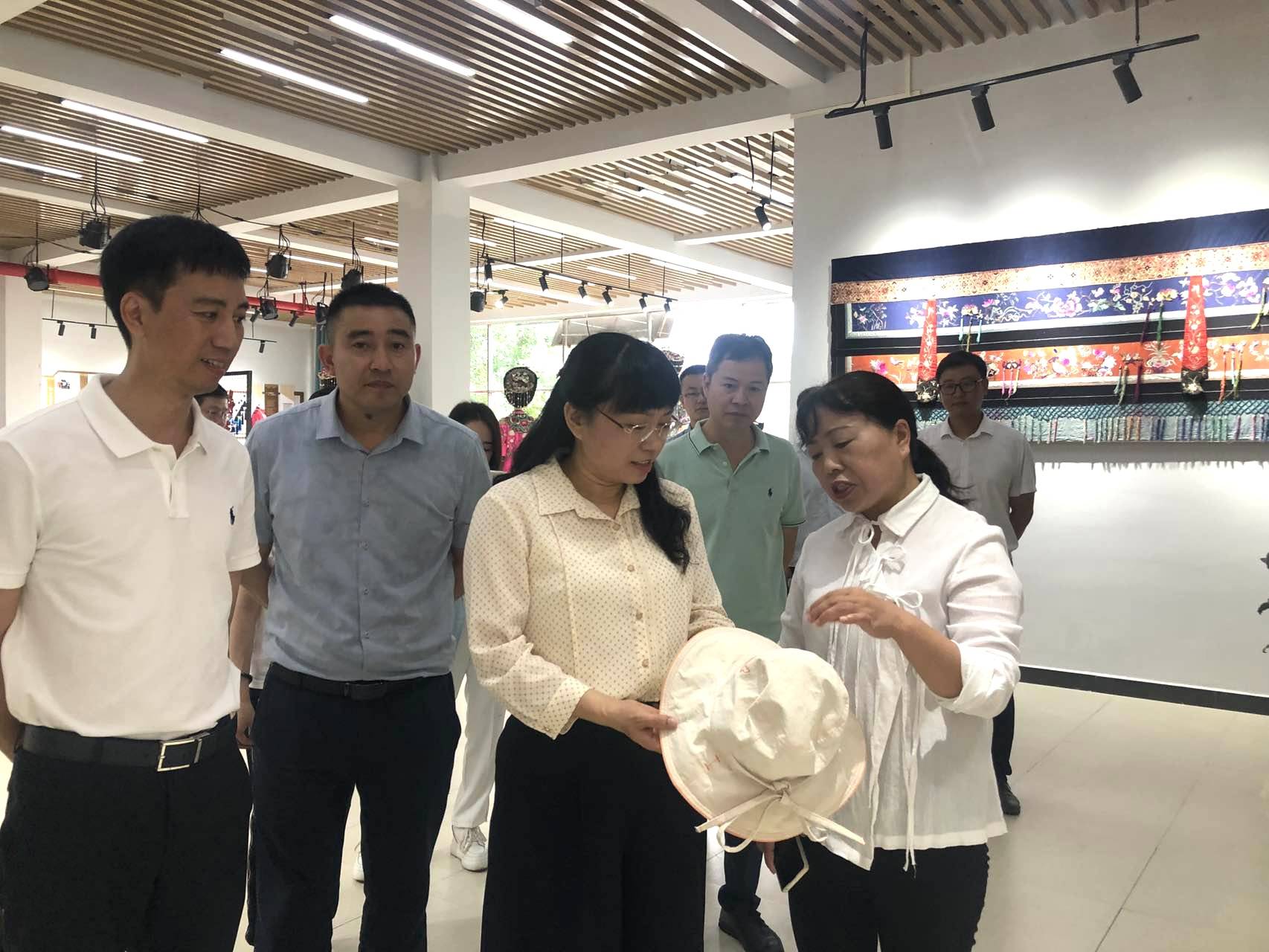 东莞市虎门镇考察团到松桃开展东西部协作调研