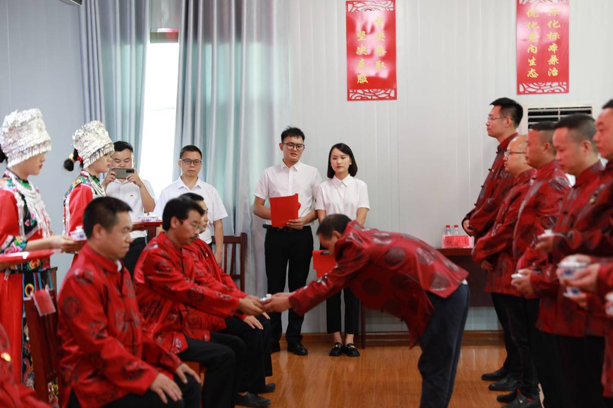 “医”心向党 踔厉奋进——2022年松桃苗族自治县民族中医院庆祝第五个“中国医师节”活动侧记