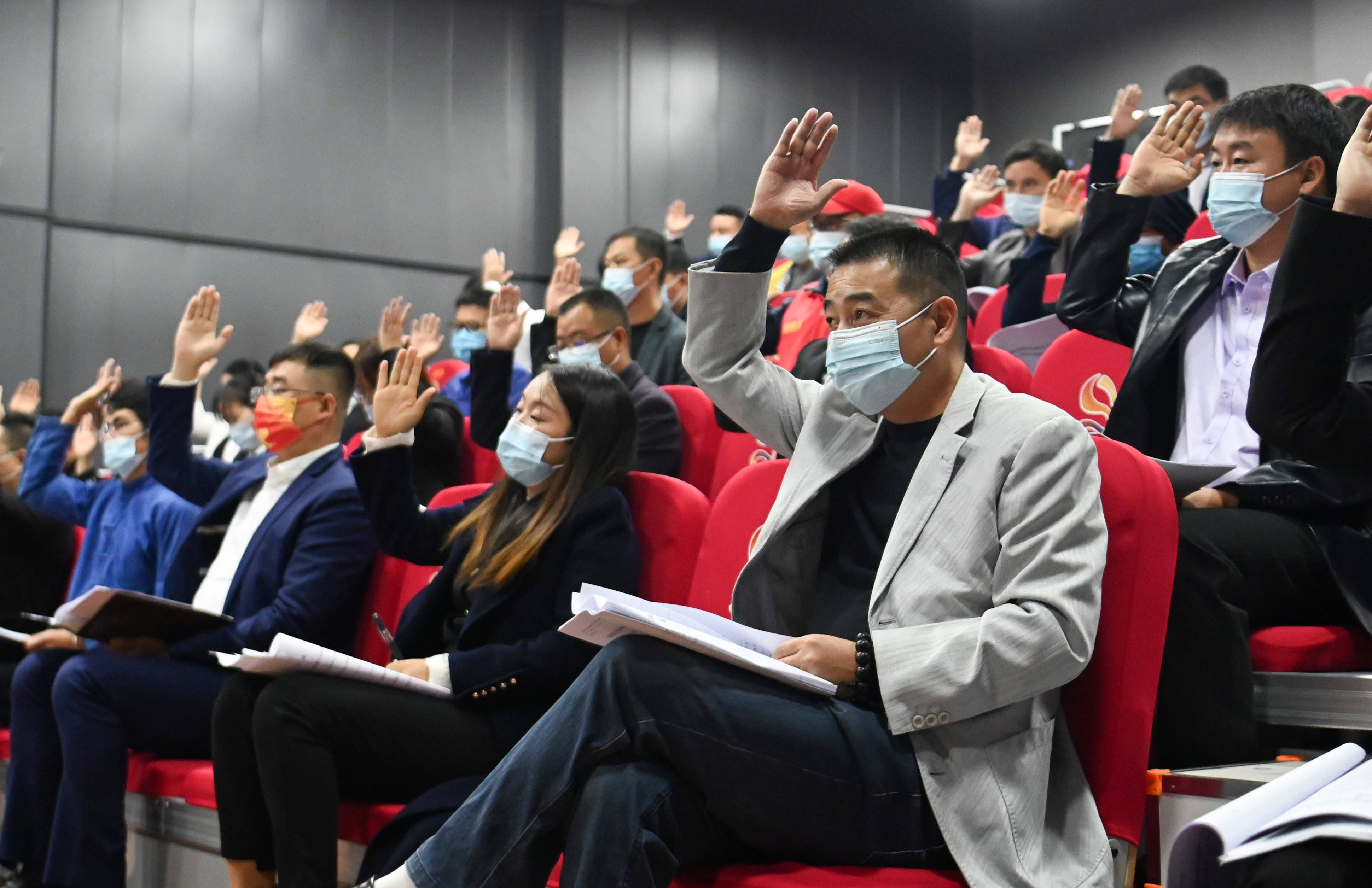 松桃新的社会阶层人士联谊会第一次会员代表大会暨成立大会召开